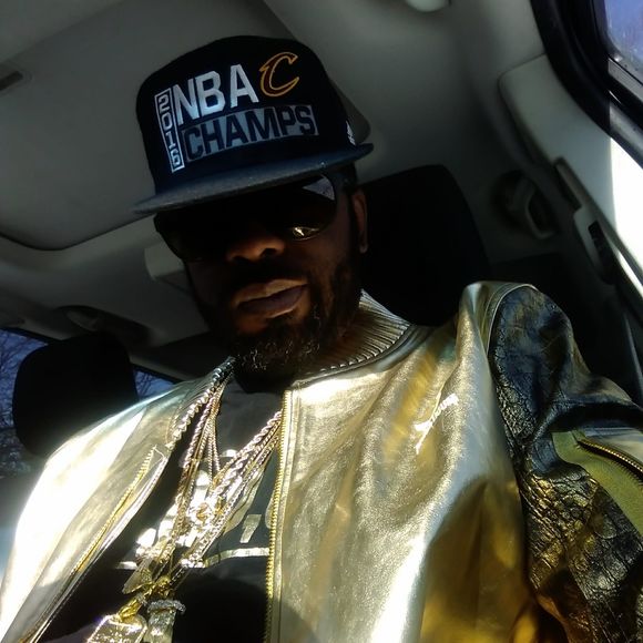 Meet your Posher, Ace - Picture 1 of 1